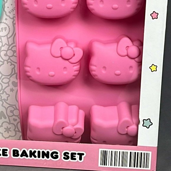 SAN RIO Hello Kitty 23 Piece Bake Set NIP - Picture 5 of 6